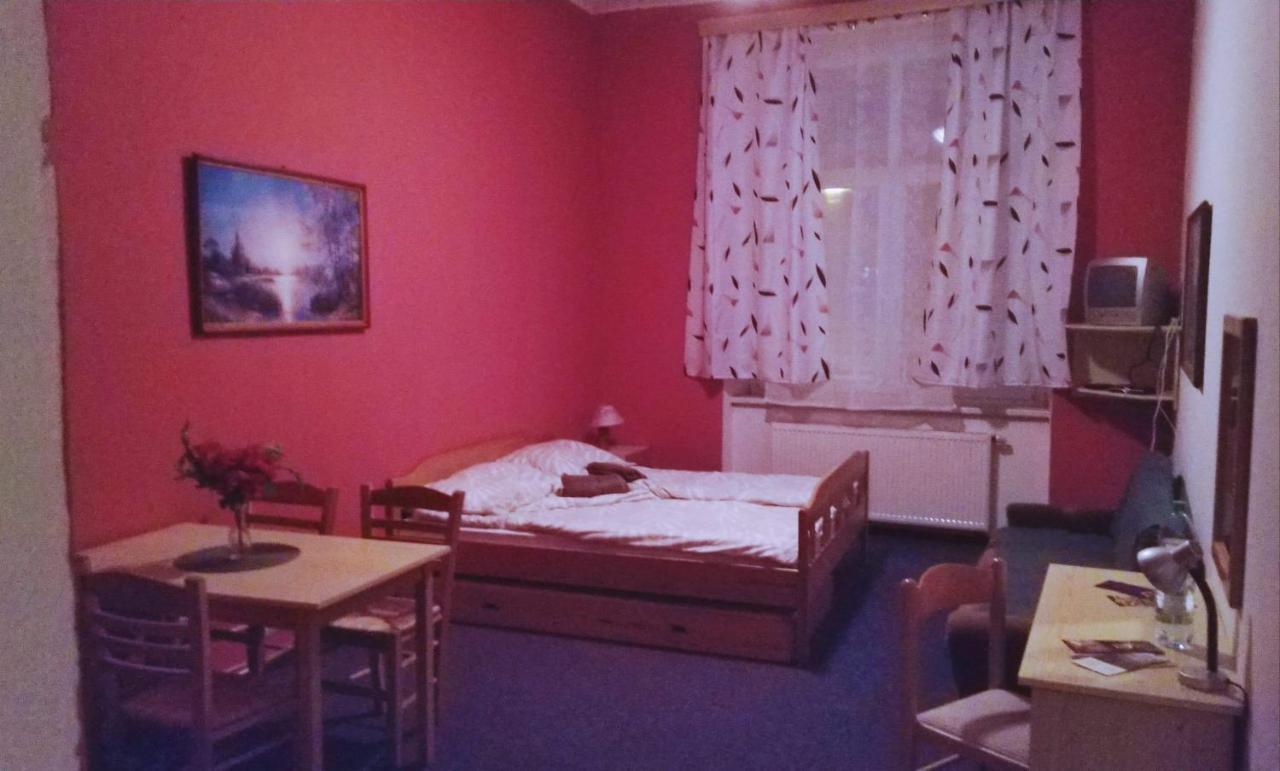 Penzion Lara Ceske Budejovice Kültér fotó